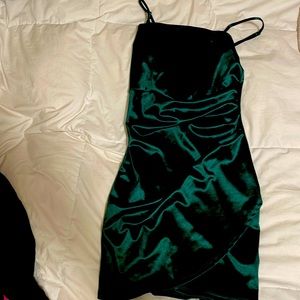 Short green silk dress Xs
